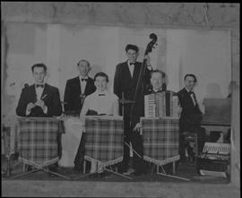 Billy Fred Hanna Ceili Band and others [negative] / [unidentified photographer]