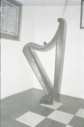 Various, harp [negative] / Liam McNulty