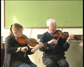 Máire O'Keeffe's fiddle class - Saturday [videorecording] / Máire O'Keeffe ; [various performers]